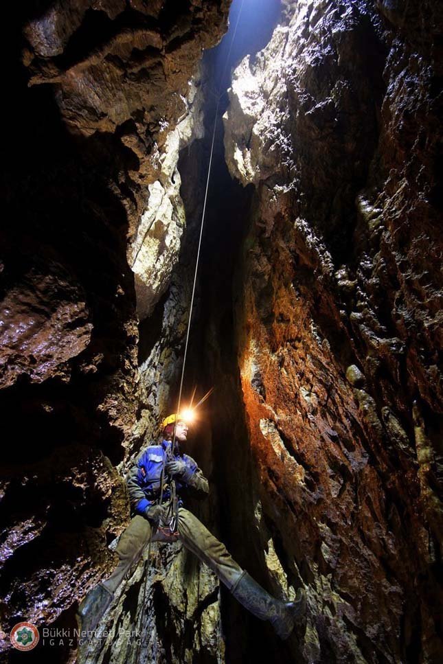 Randevú speleotems